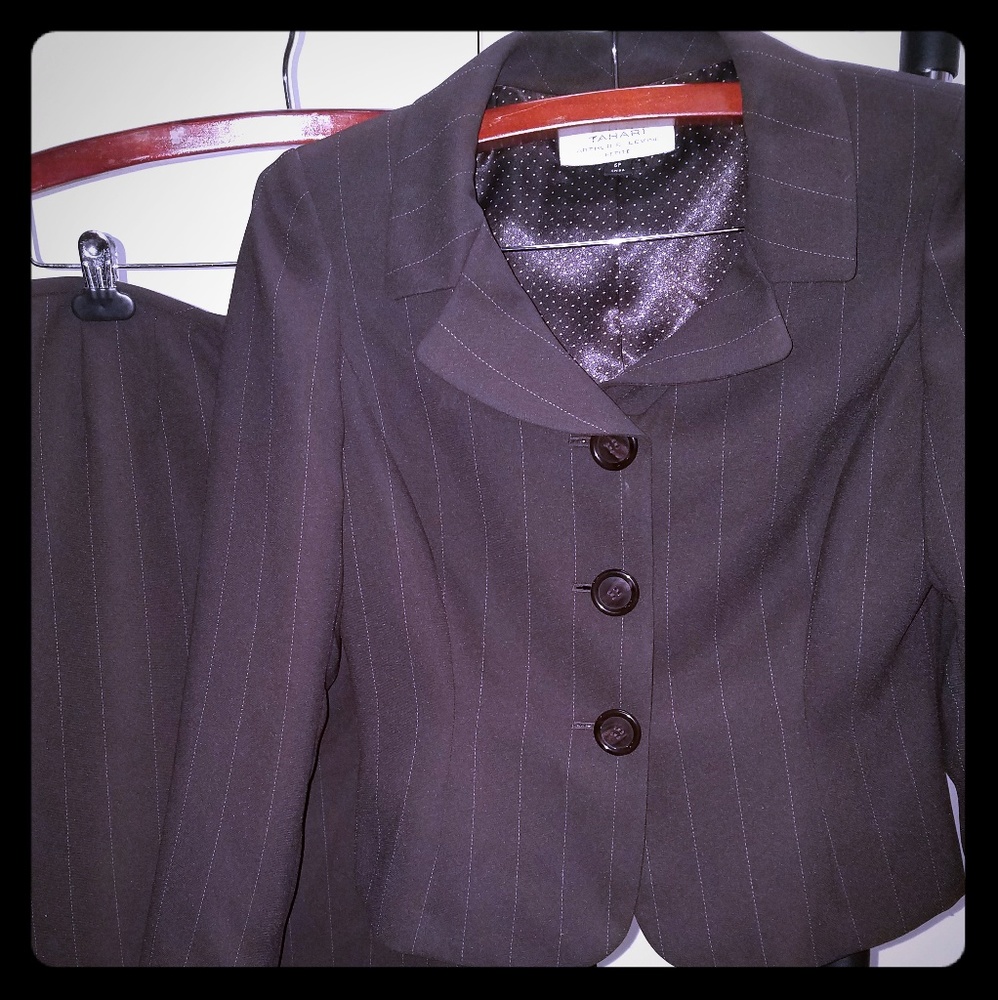 2 piece skirt suit